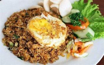 Nasi Goreng Kampung: Cita Rasa Lokal yang Memikat Hati