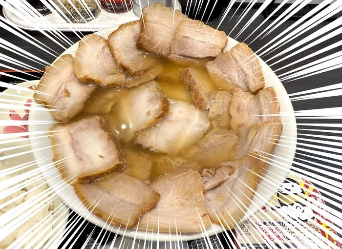 Mega Ramen dengan 23 Lembar Daging: Sensasi Topping Super Gurih!